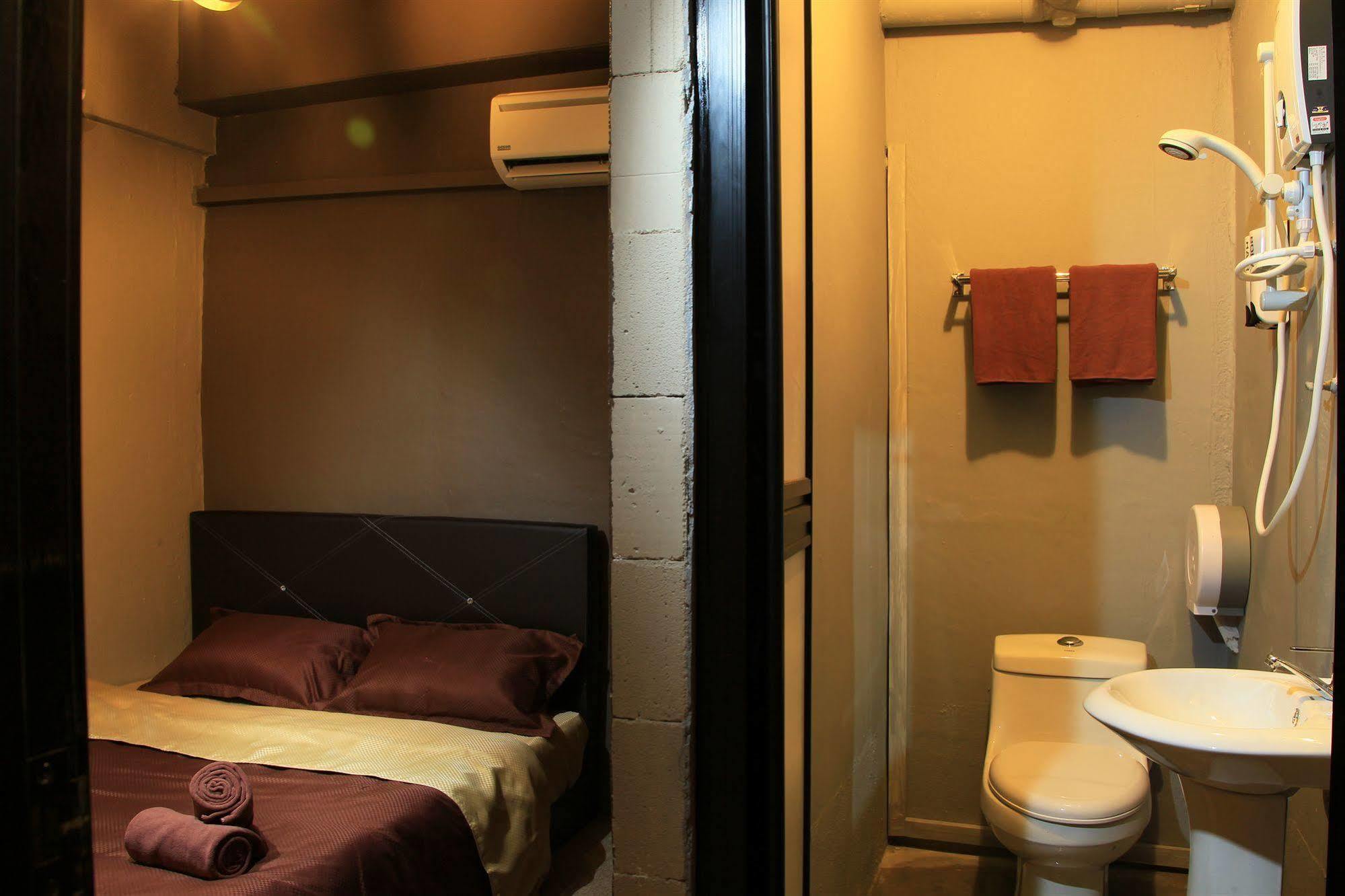 The Room @ Zishi Kota Bharu Exterior photo